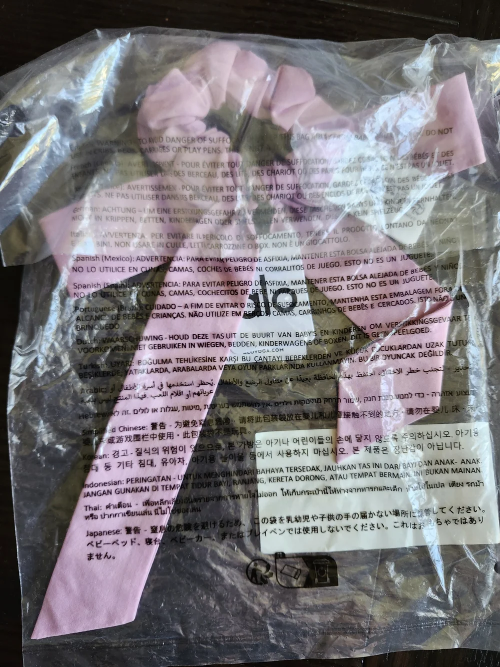 NWT Alo Yoga Love Knots Tie Scrunchie Candy Heart Pink Bow Hair Tie